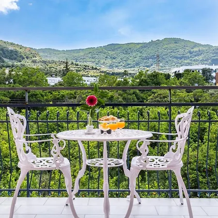 Oda ve Kahvaltı L'incanto Di Cioffi 4*